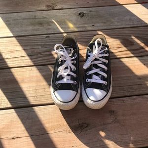 Black converse